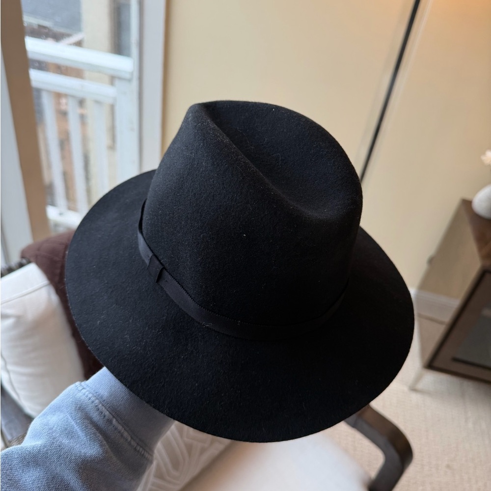 Aritzia Auxiliary Black 100% Wool Fedora Hat Size Small/Medium